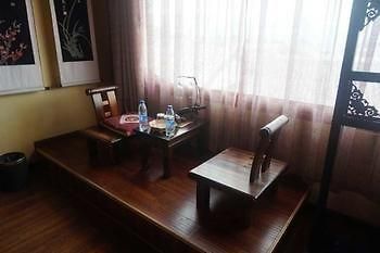 Lijiang Encounter Days Inn Экстерьер фото